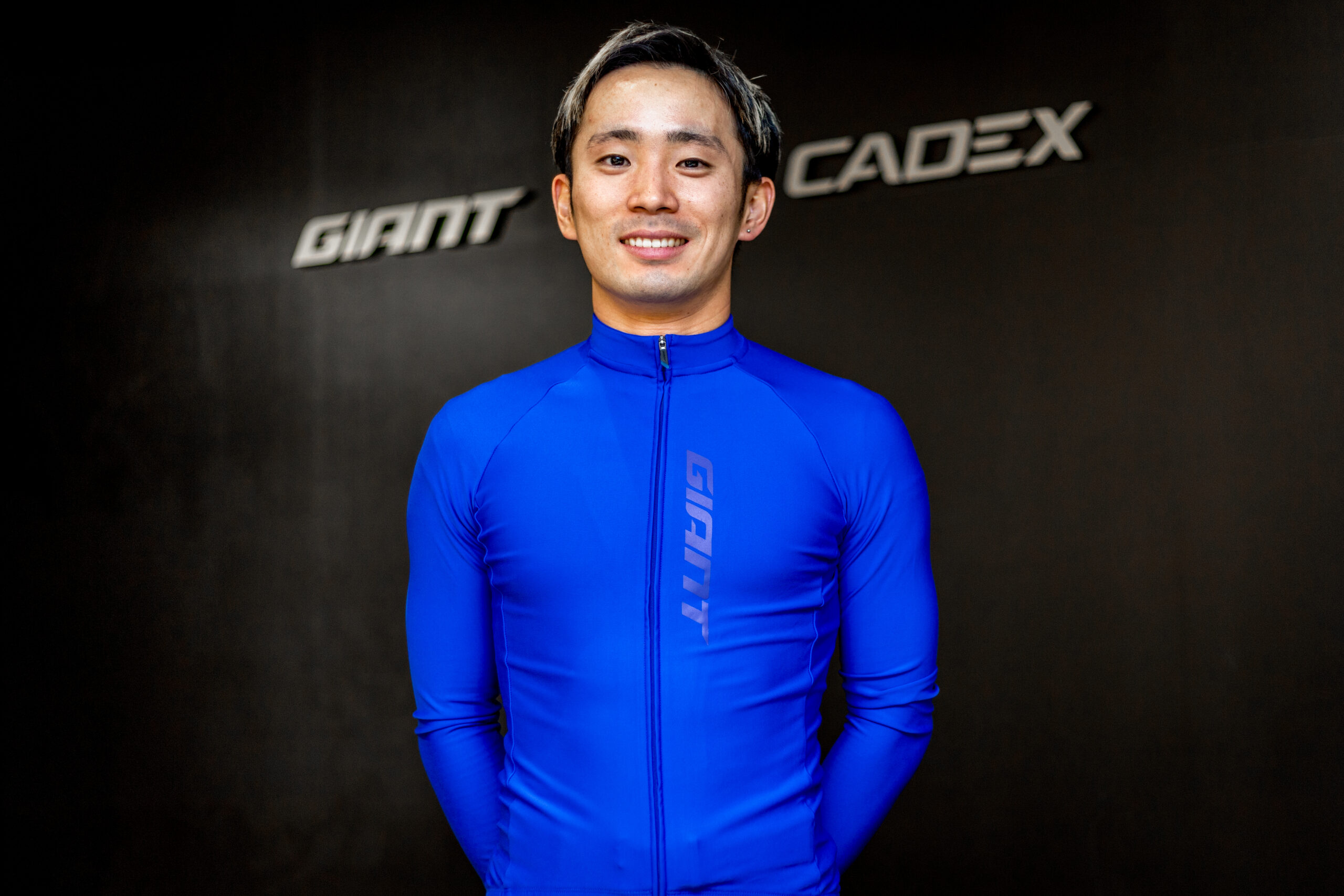 色川岳宏