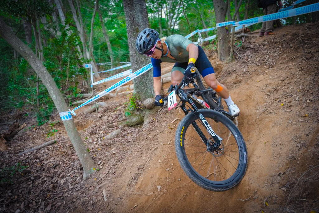 下りは難しいというより急なので調子乗るとミスって吹っ飛ぶから要注意。